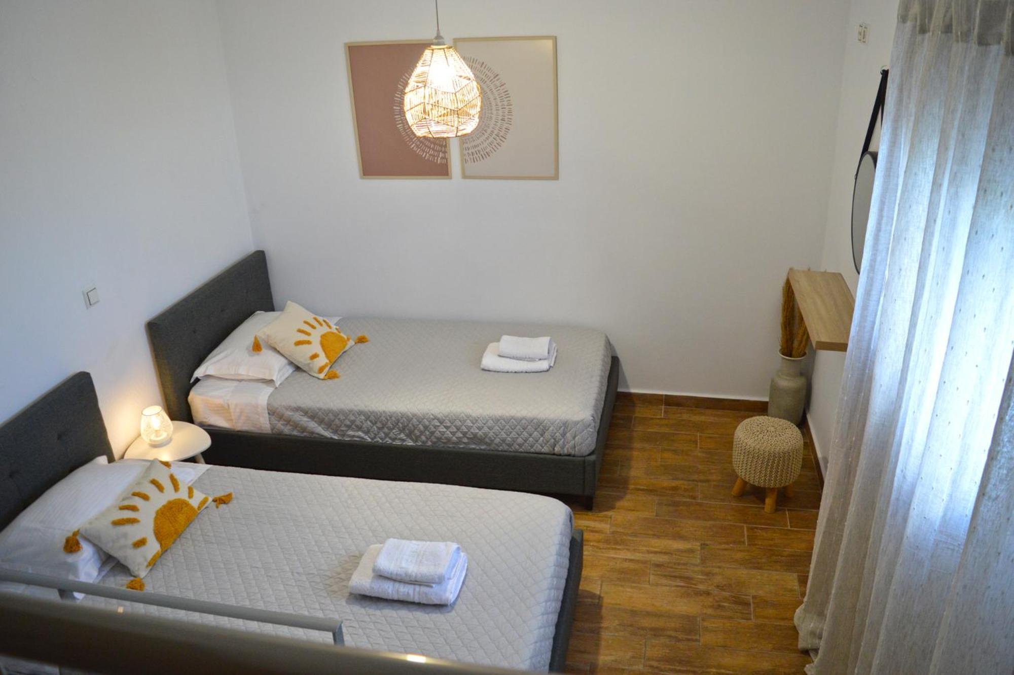 Sunshine House Apartment Ermoupoli Exterior photo